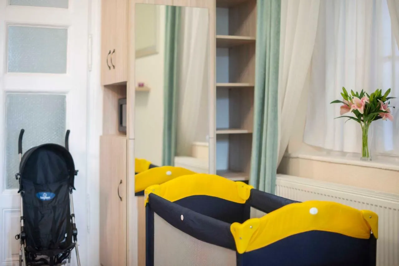 Suzy Apartman Eger